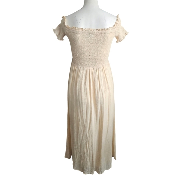 Urban Outfitters Amelia Beige Cream Off Shoulder Smock Midi Dress Sz Small NWT - Picture 6 of 10